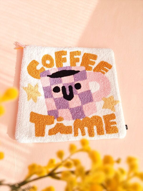funda-de-cojin-punch-needle-coffee-time_2 Funda de Cojín Punch Needle Coffee Time