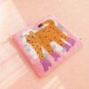 funda-de-cojin-punch-needle-guepardo-botas_1 Funda de Cojín Punch Needle Guepardo Botas