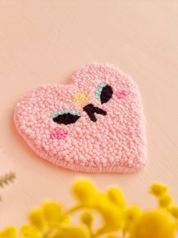 tapiz-decorativo-punch-needle-pink-heart_3 Tapiz decorativo Punch Needle Pink Heart