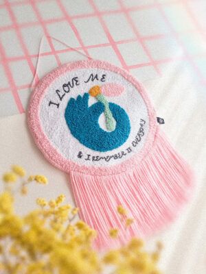 tapiz-decorativo-punch-needle-ai-love-me_1 Tapiz decorativo Punch Needle I Love Me