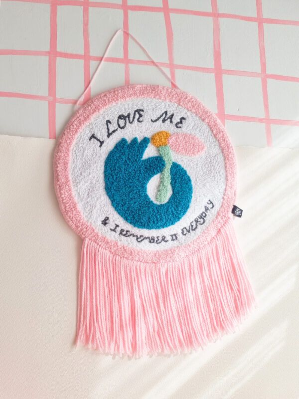 tapiz-decorativo-punch-needle-ai-love-me_2 Tapiz decorativo Punch Needle I Love Me