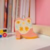 decoracion-de-pared-ceramica-pink-boot_4 Decoración de Pared Cerámica Pink Boot