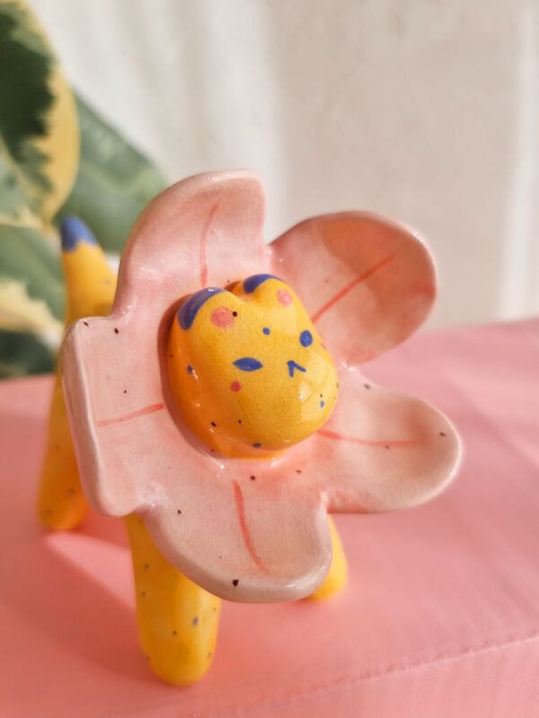 figura-de-ceramica-guepardo-flor-soft-pink_5 Figura de Cerámica Guepardo Flor Soft Pink