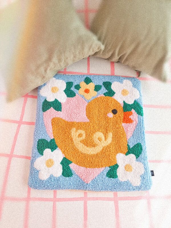 Funda de Cojín Punch Needle Ducky Duck