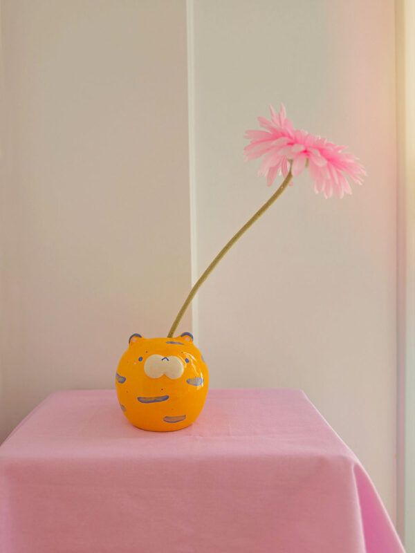 Jarron_de_Ceramica_Cuddly_Orange_Tiger_1 Jarrón de Cerámica Cuddly Orange Tiger