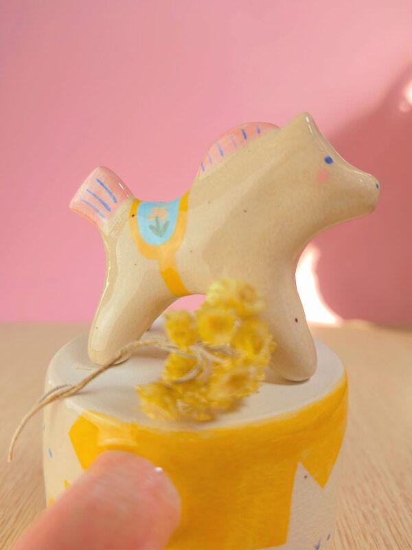 jarron-de-ceramica-caballito-millie_4 Jarrón de Cerámica Caballito Millie
